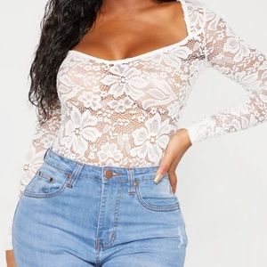 💕 NWT . White lace body suit